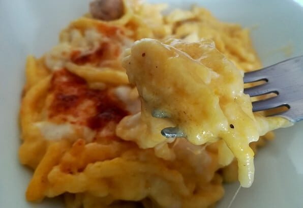 ­pasta al forno con zucca, provola e salsiccia: una ricetta travolgente