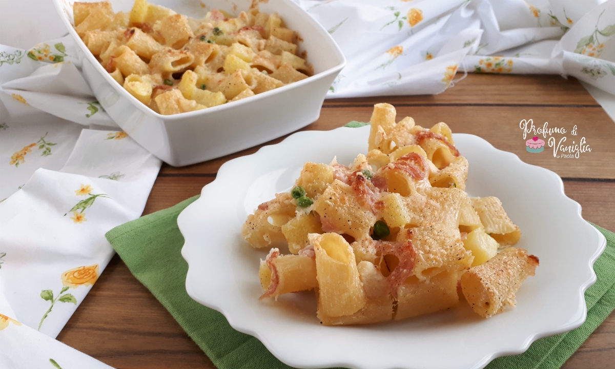 Pasta al forno prosciutto cotto e piselli