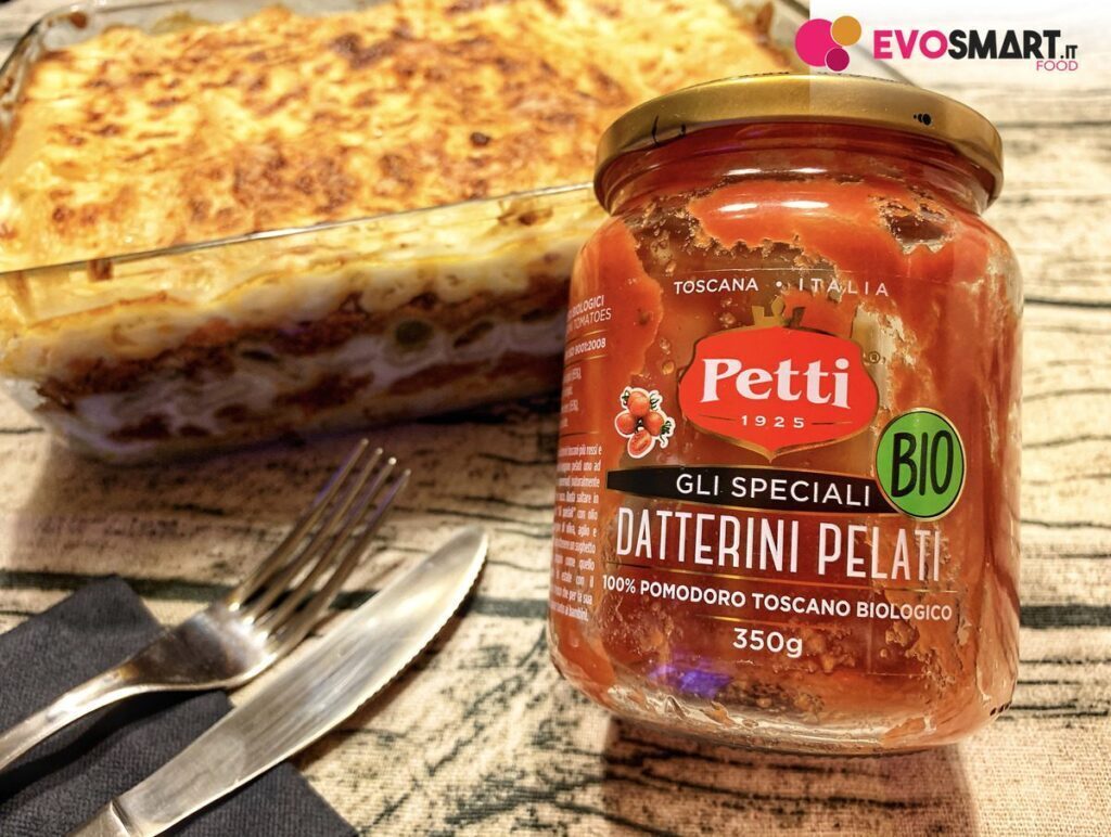 Pasta al forno tradizionale con datterino petti