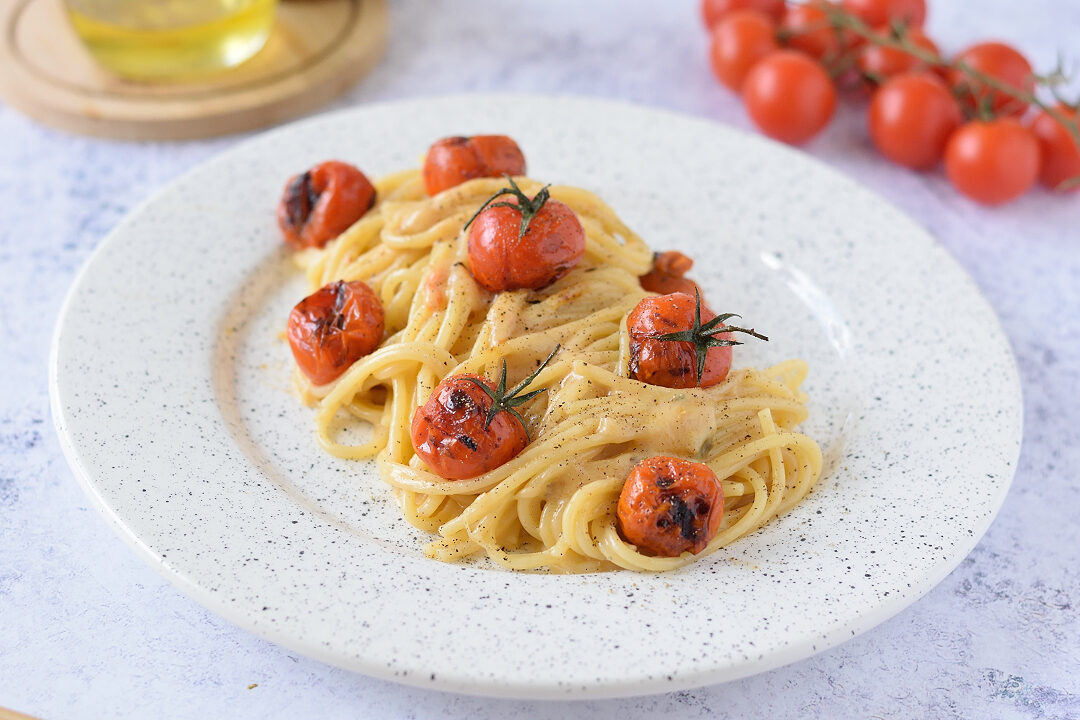 Pasta al Parmigiano e Pomodorini Grigliati