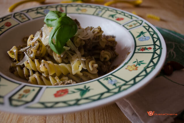 Pasta al pesto di melanzane un primo piatto genuino