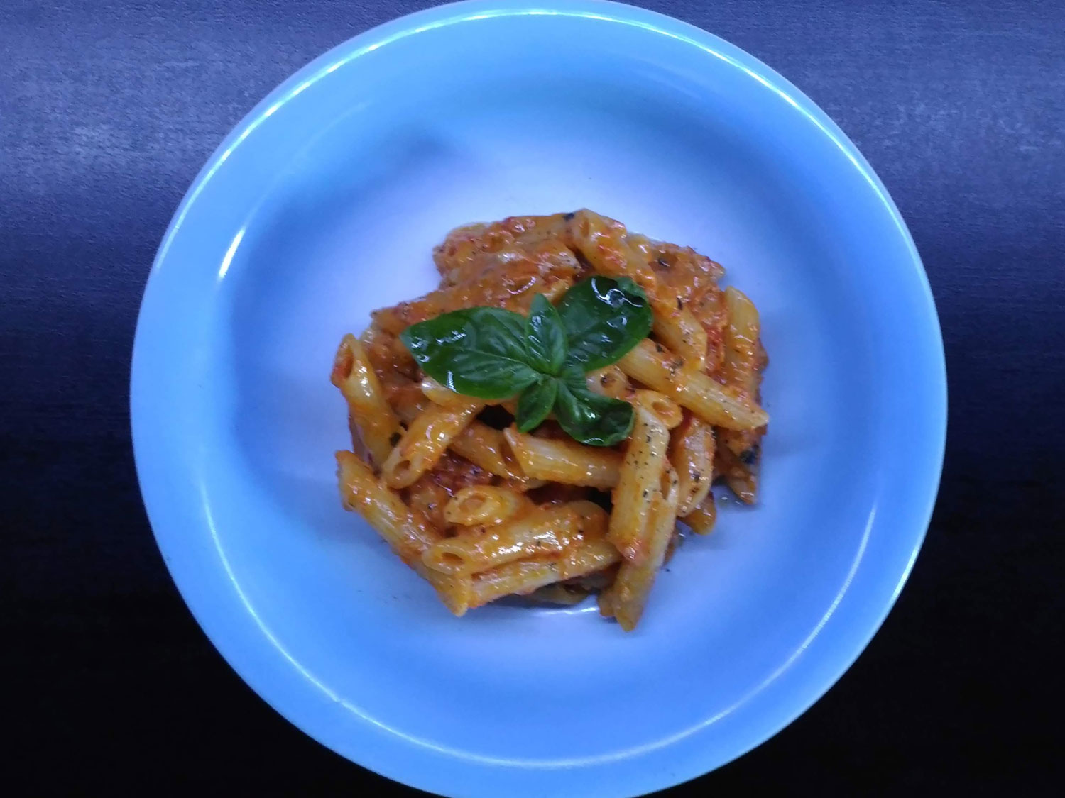 Pasta al pesto di peperoni rossi