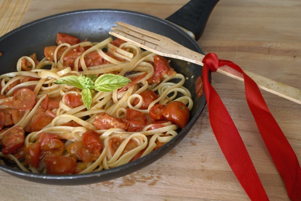 Pasta al pomodoro fresco