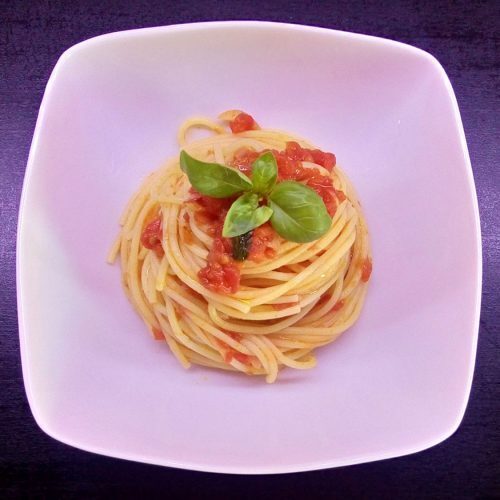 Pasta al pomodoro fresco