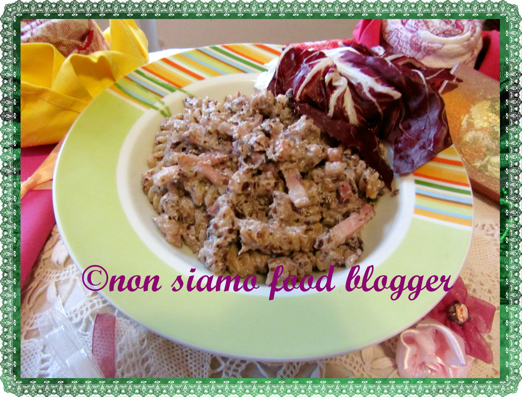 Pasta al radicchio con stracchino e speck