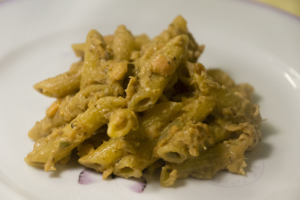 Pasta al salmone con crema ai funghi