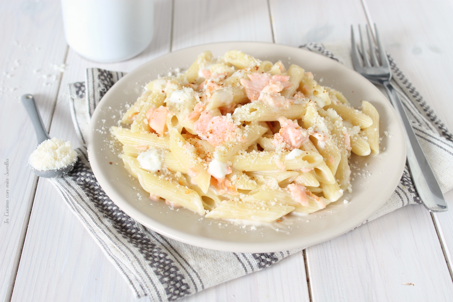 Pasta al salmone con philadelphia
