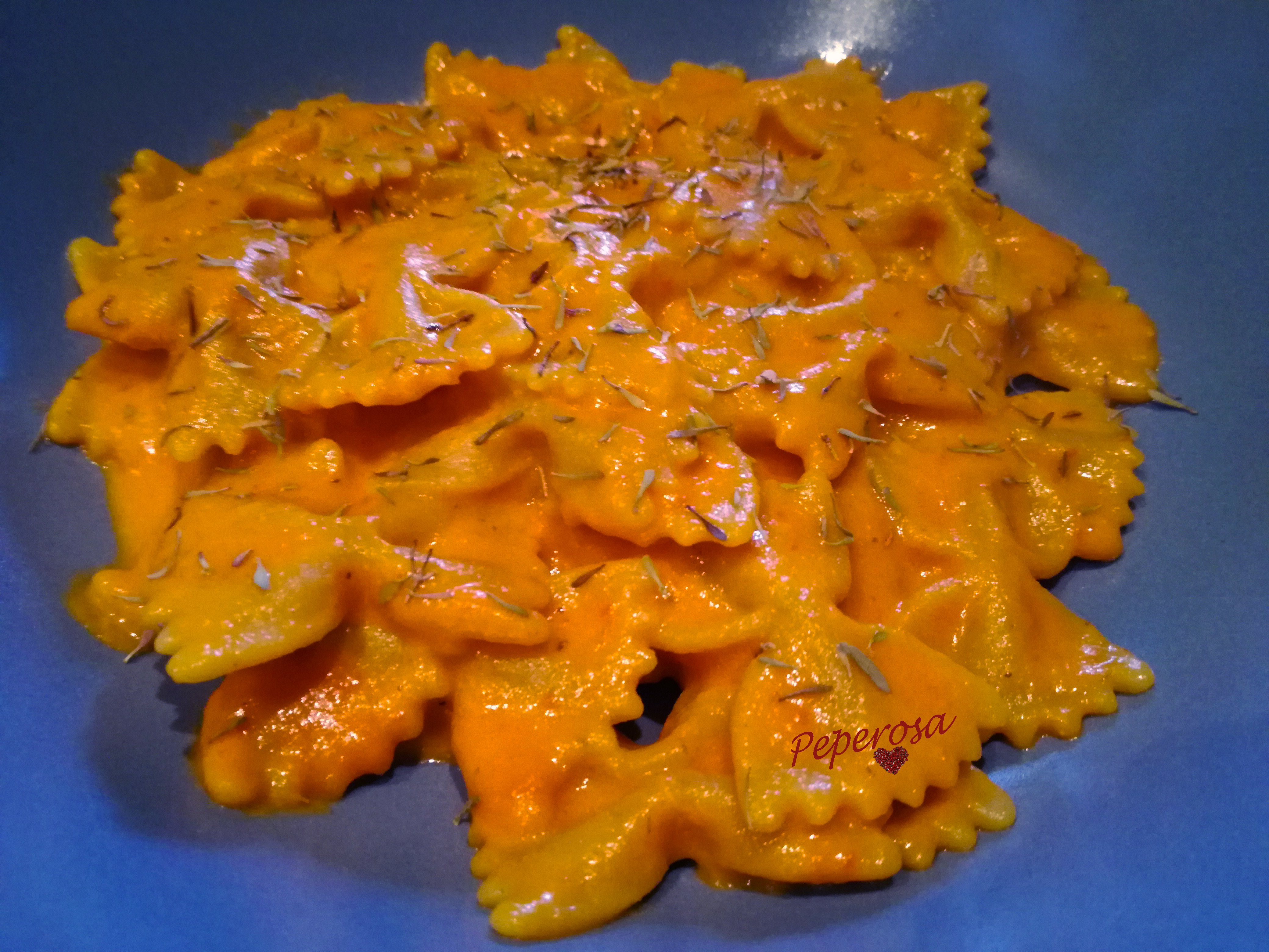 Pasta al sugo di peperoni