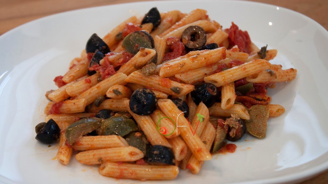 Pasta alla puttanesca –  [videoricetta]