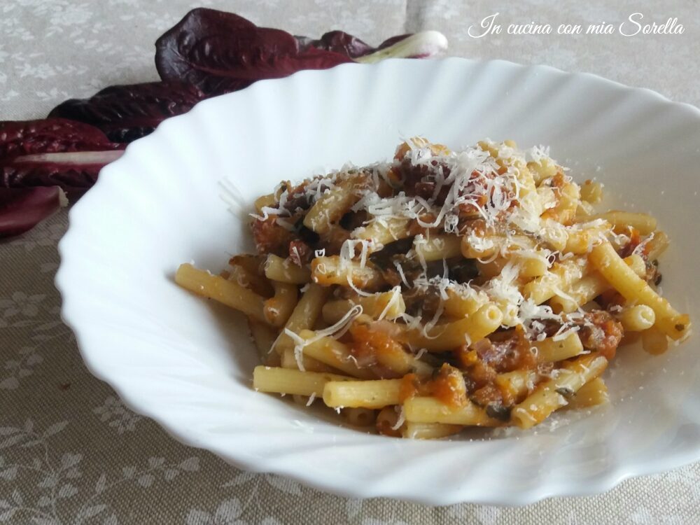 Pasta alla zucca e radicchio – ricetta autunnale con la zucca
