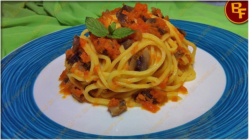 Pasta all’uovo con zucca e funghi