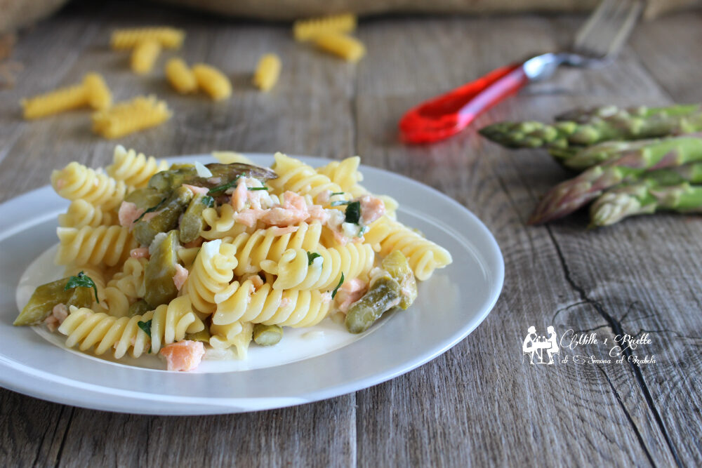 Pasta asparagi e salmone