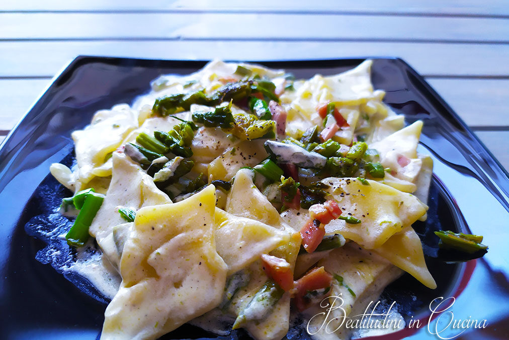 Pasta asparagi e speck croccante