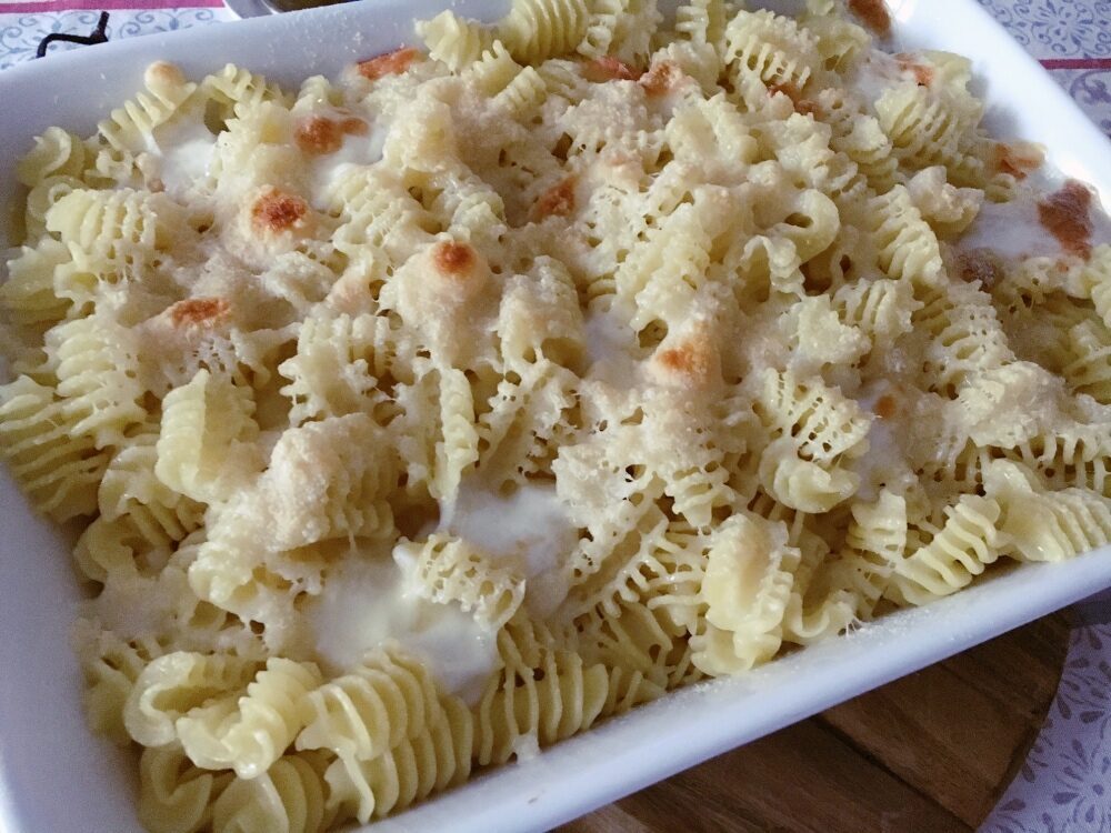 Pasta bianca al forno alla caciotta di capra