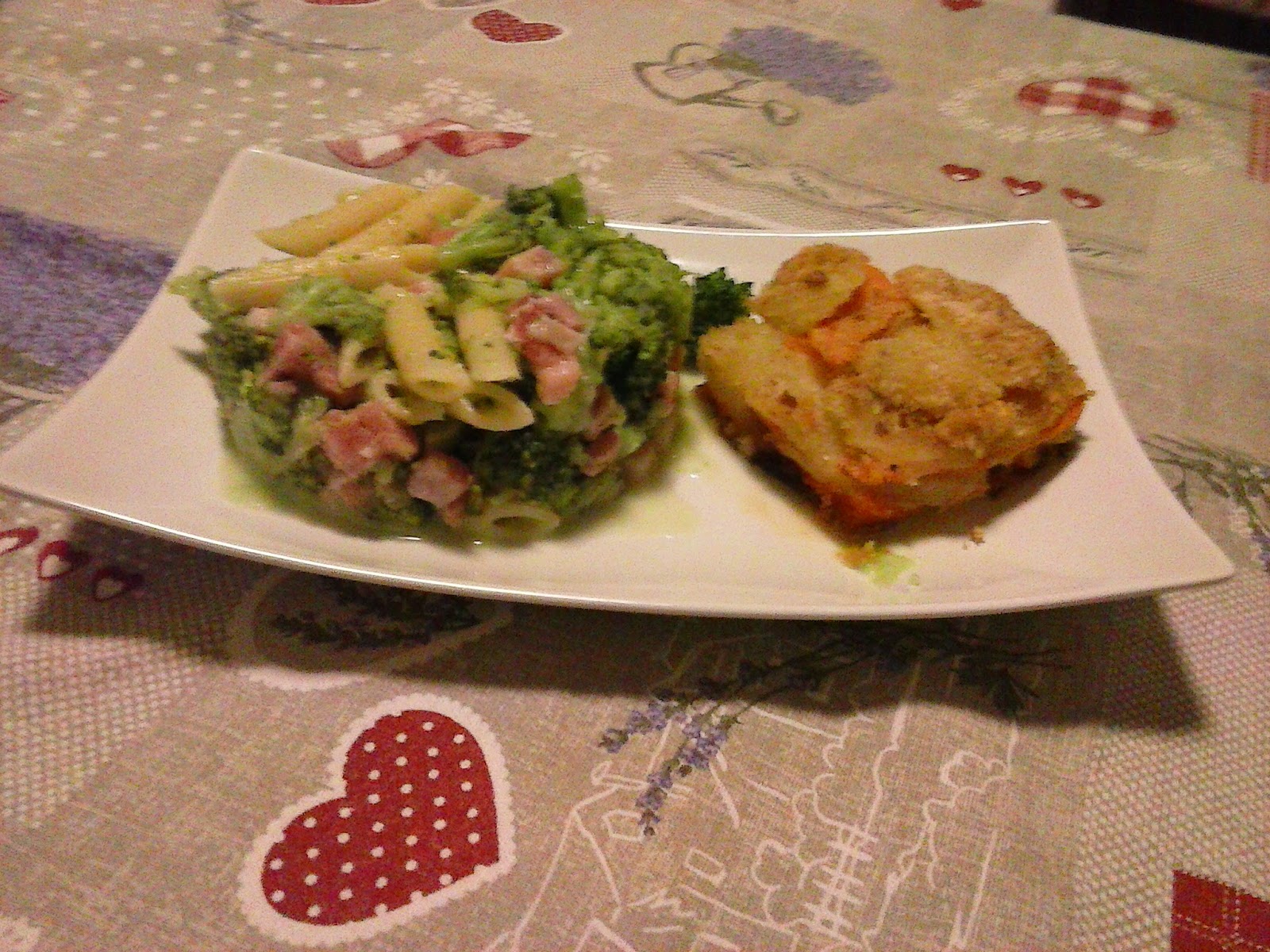Pasta broccoli e pancetta con millefoglie di zucca e patate