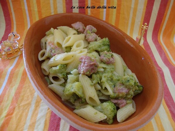 Pasta broccoli e salsiccia