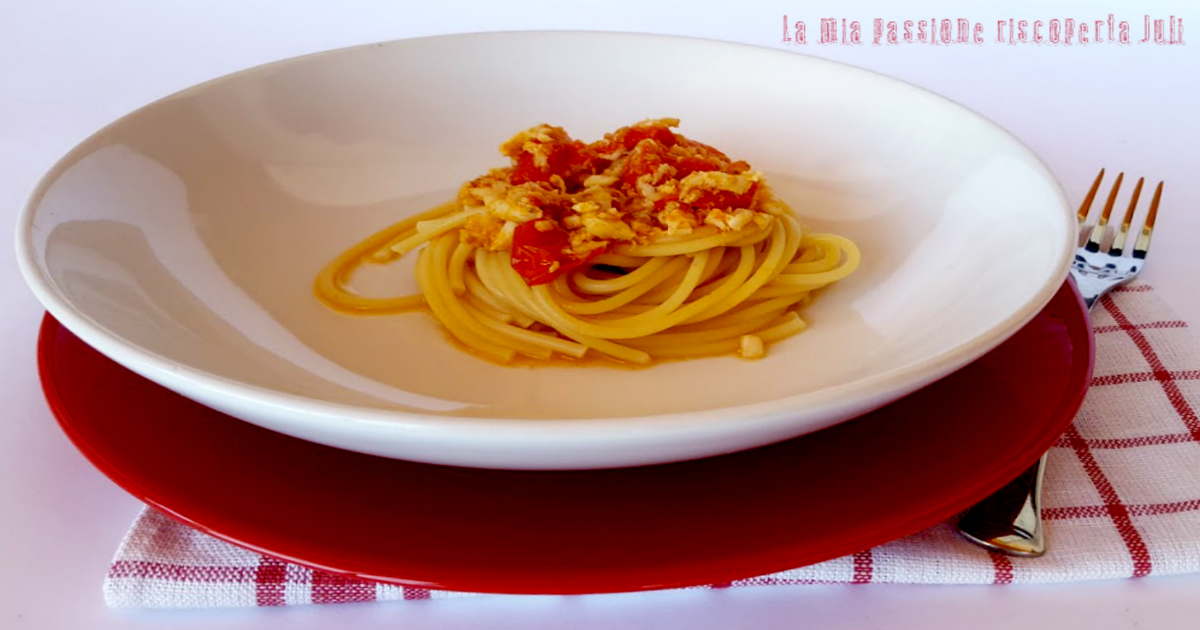 Pasta bucatini con pesce raia razza