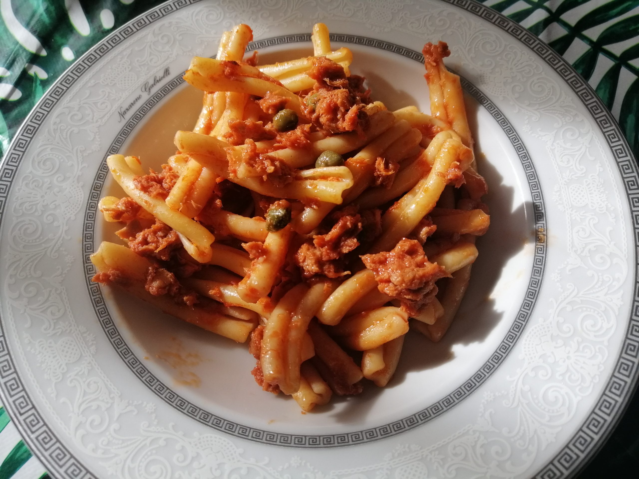 Pasta capperi e tonno