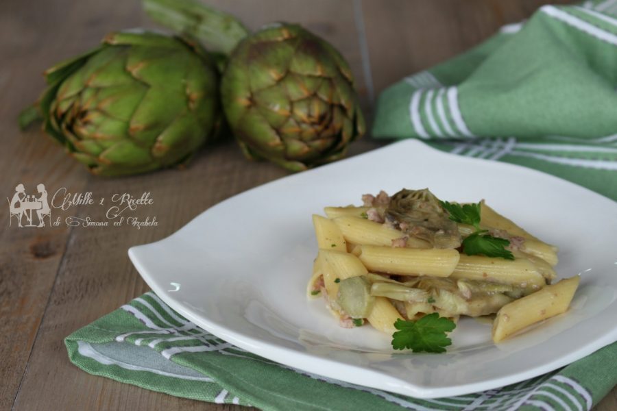 Pasta carciofi e salsiccia, mantecata al parmigiano