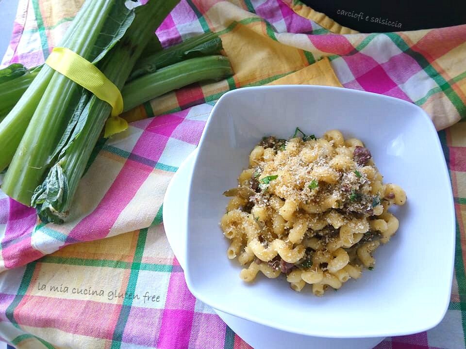 Pasta carciofi e salsiccia