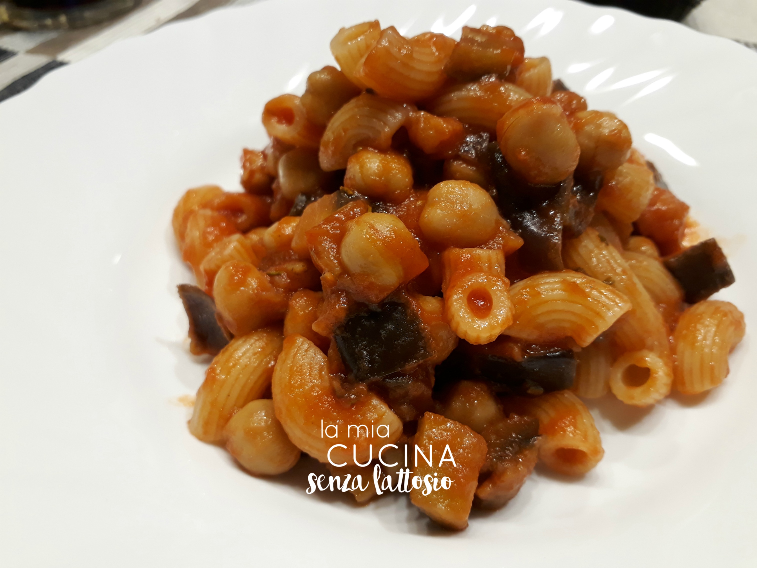 Pasta ceci e melanzane