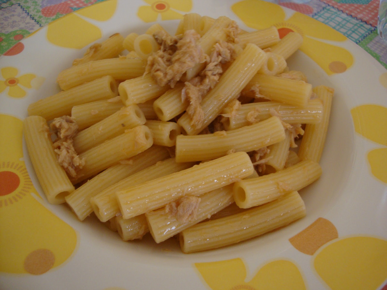 Pasta col tonno in bianco