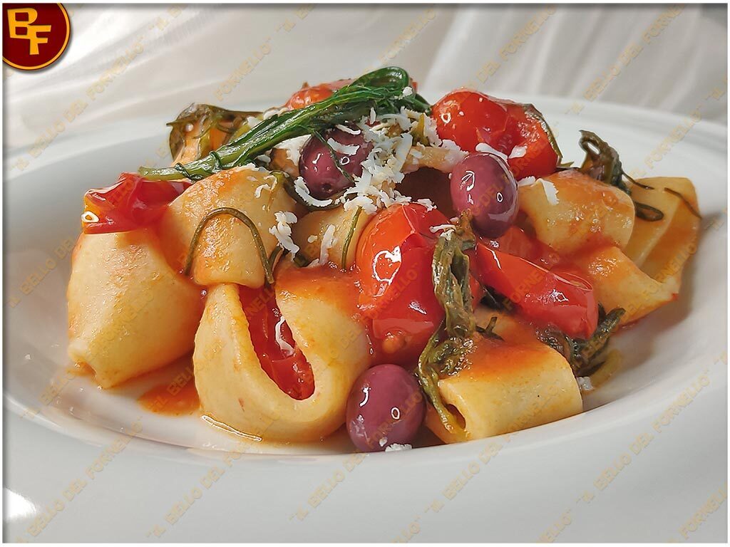 Pasta con agretti pomodorini e olive