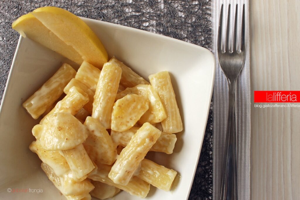Pasta con Asiago e mele | Ricetta vegetariana