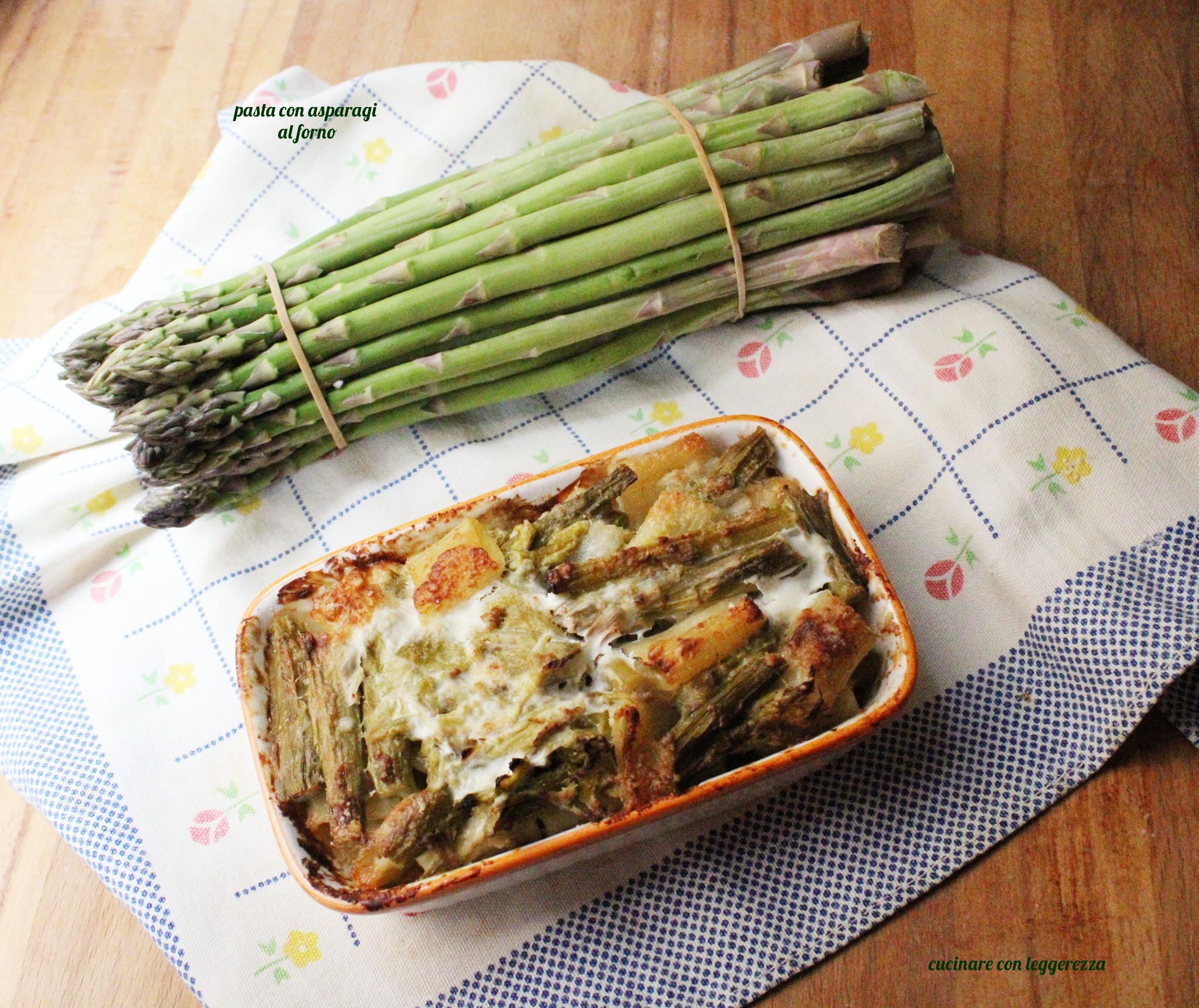 Pasta con asparagi al forno
