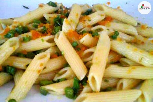 Pasta con asparagi e bottarga