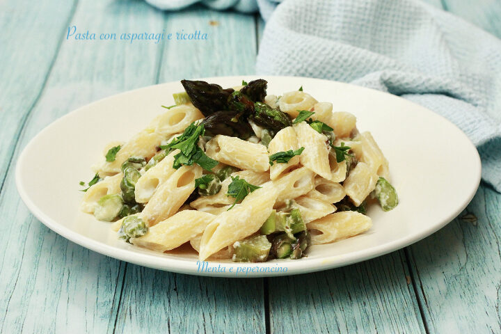Pasta con asparagi e ricotta