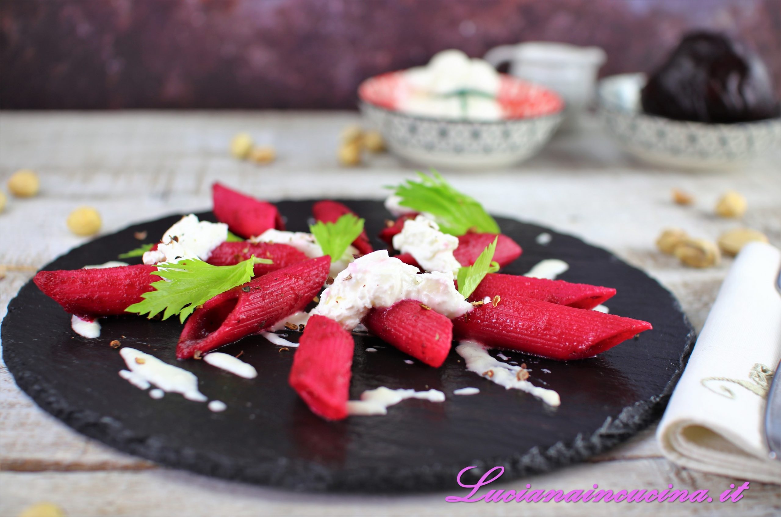 Pasta con barbabietola rossa