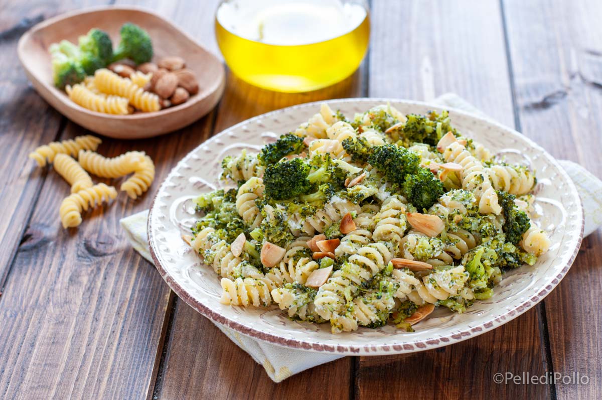 Pasta con broccoli e ricotta