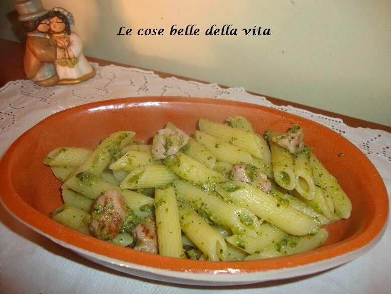 Pasta con broccoli e salsiccia