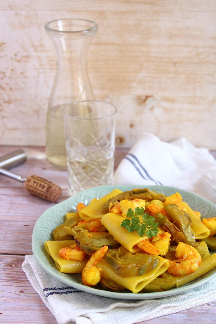 Pasta con carciofi e gamberi