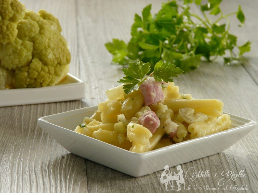 Pasta con cavolfiore e pancetta