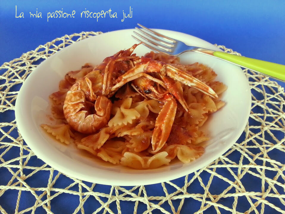 Pasta con cicale di mare, canocchie