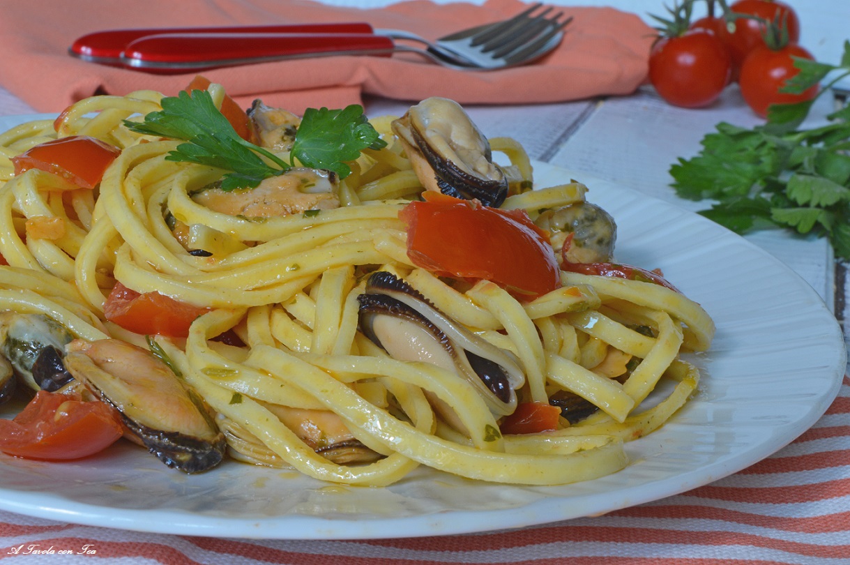 Pasta con cozze e pomodorini risottata