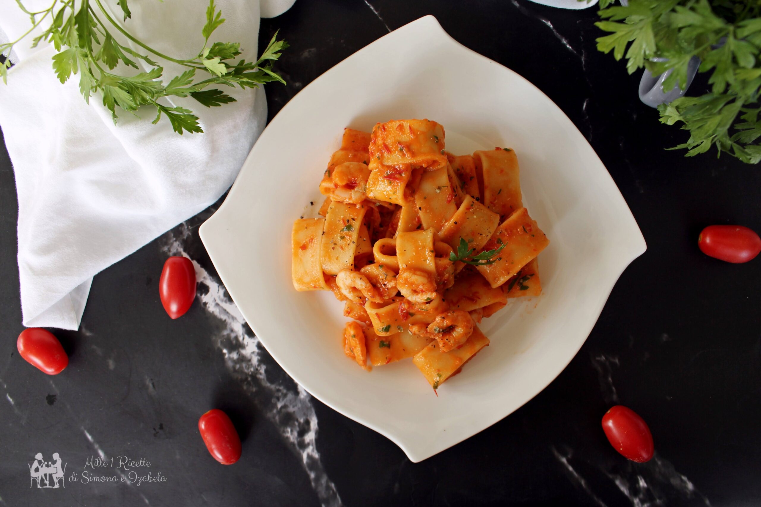 Pasta con crema di datterino e gamberetti