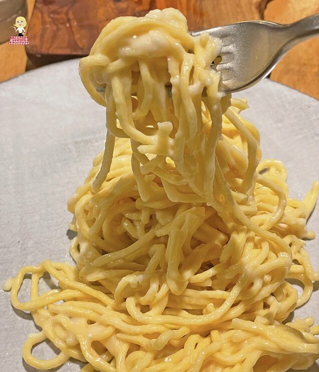 Pasta con Crema di PARMIGIANO con o senza Panna