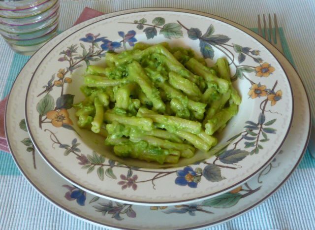 Pasta con crema di piselli