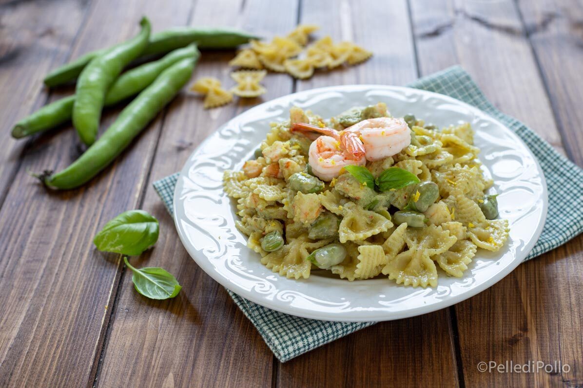Pasta con fave e gamberi