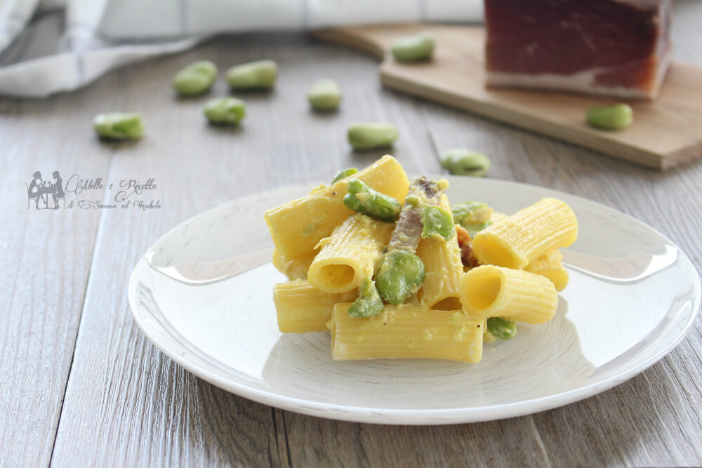 Pasta con fave, speck e zafferano