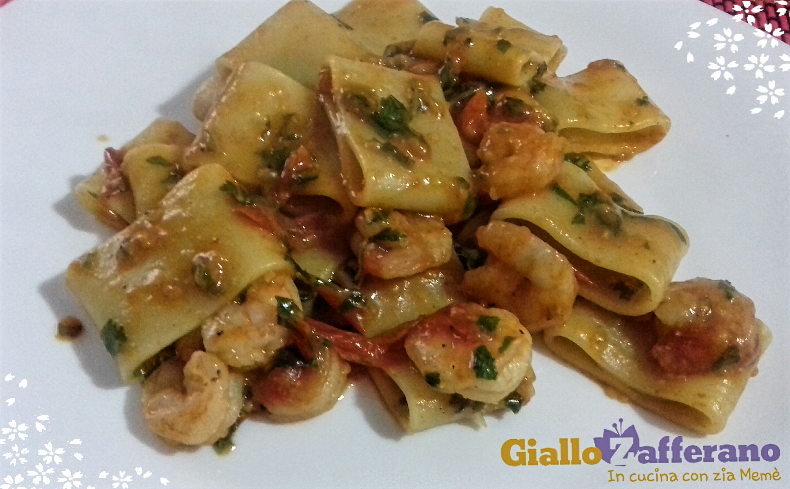 Pasta con gamberetti rucola e pomodorini