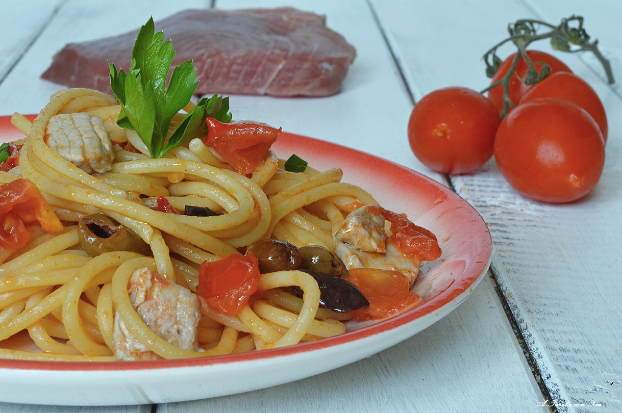 Pasta con il tonno fresco