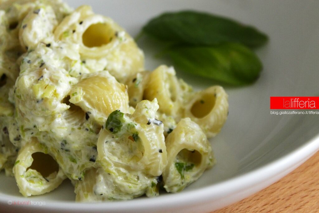 Pasta con la lattuga