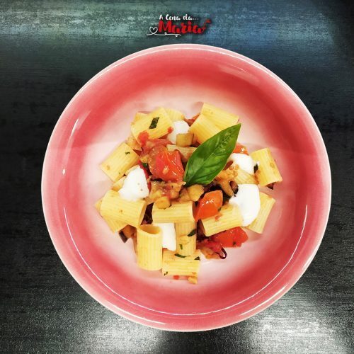 Pasta con melanzane, pomodori e …