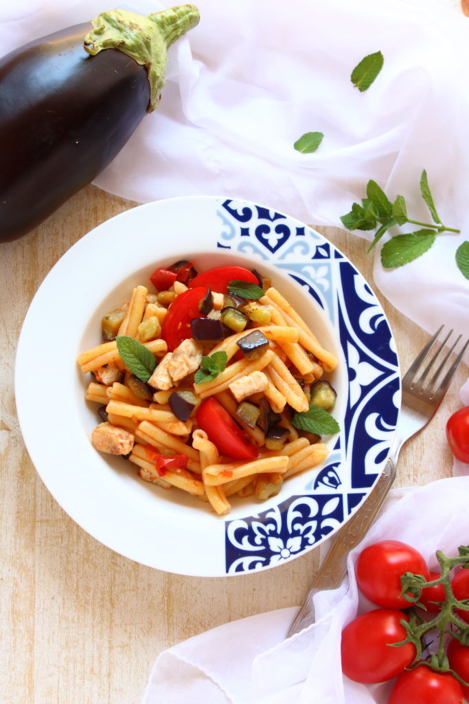Pasta con pesce spada e melanzane