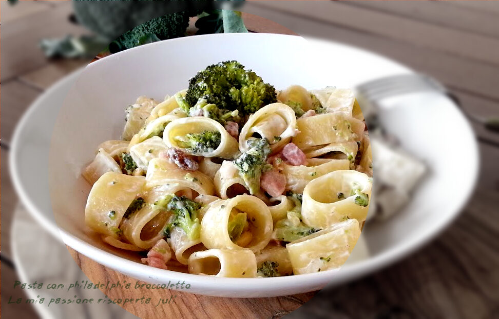 Pasta con philadelphia broccoletto pancetta