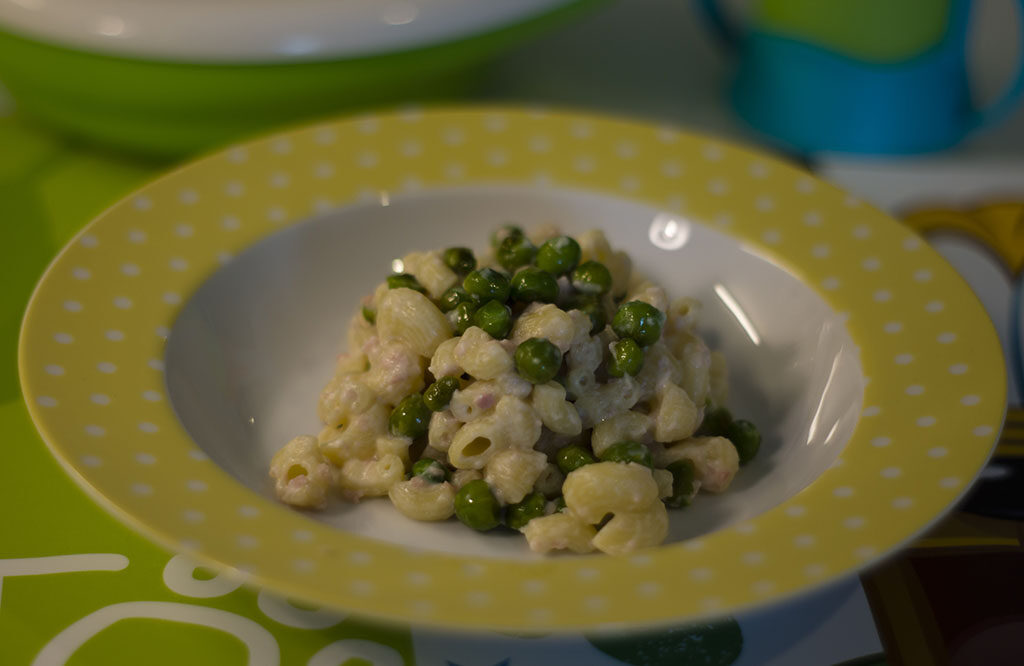 Pasta con piselli e ricotta